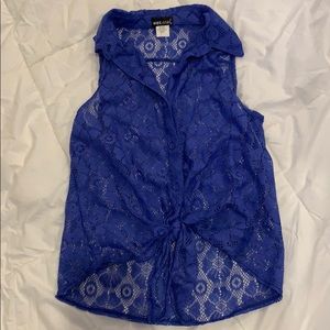 Blue sleeveless lace tie-up button down